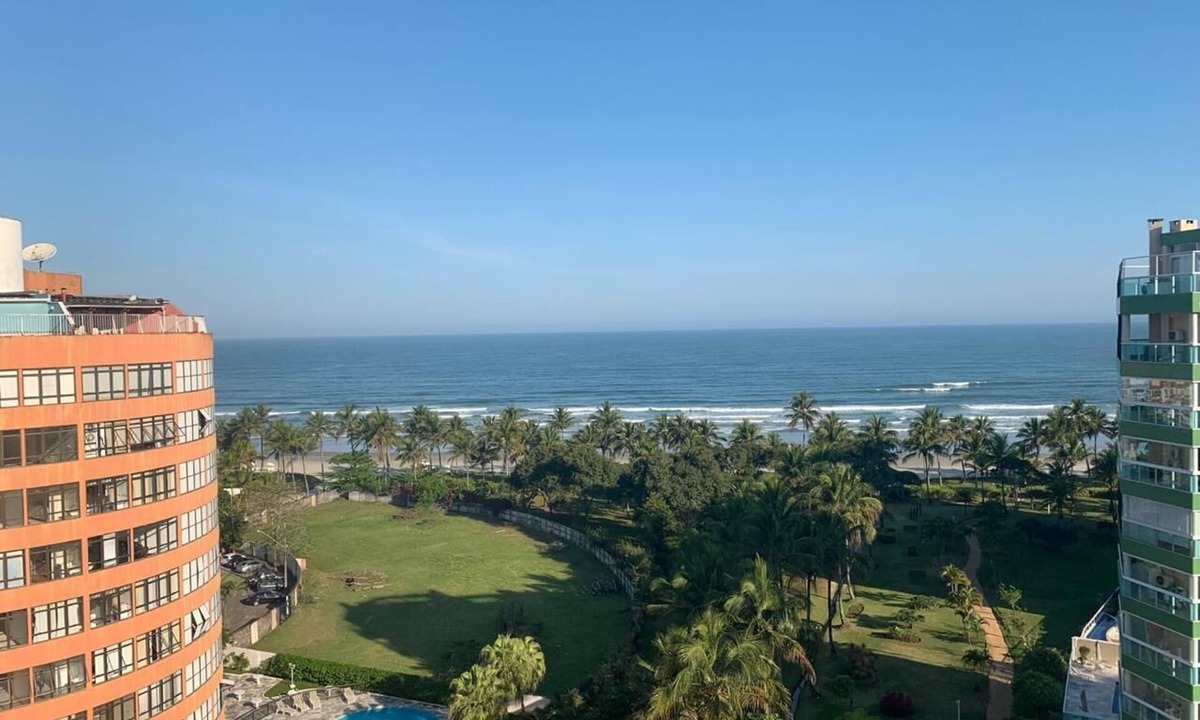 Riviera de Sao Lourenco Apartment | Upscale penthouse with adapted elevator between floors