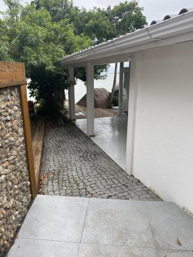 Sambaqui House | Utopia in the Low Cost Sea
