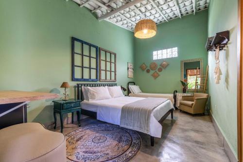Paraty Hotel | Vitruvie Paraty- com rio ao fundo! Refúgio na natureza 10 min da praia!