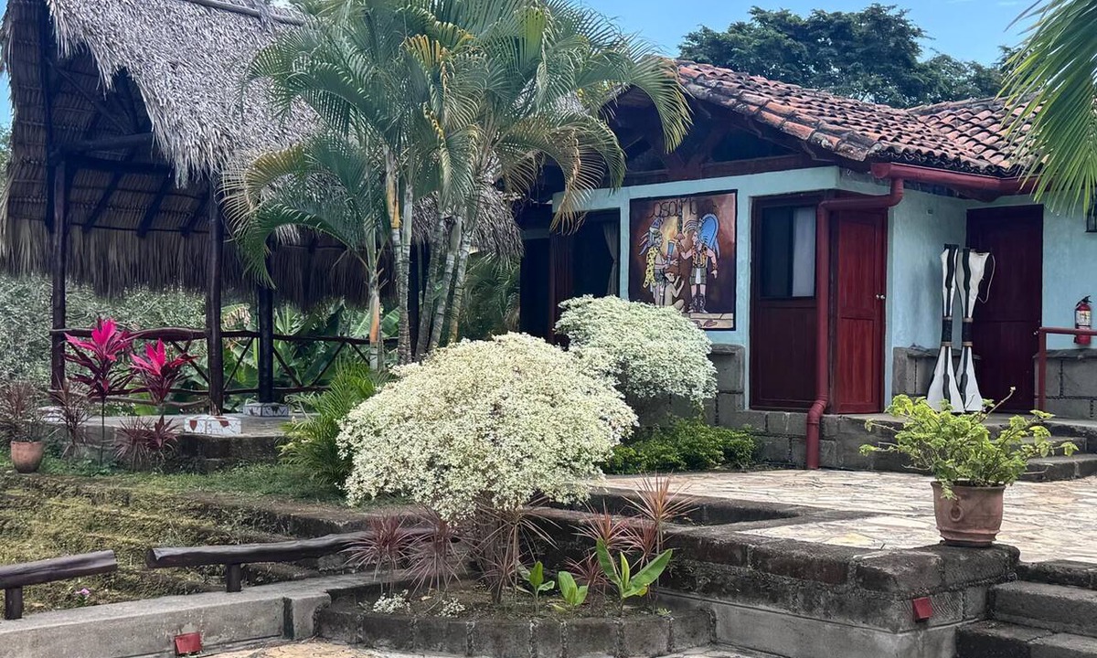Nandasmo Cabin | Volcano Viewing fromCasa Maya Lodge!