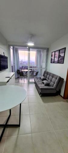 Itapua Apartment | Wave Itapoã 402 Norte - Praia de Itapoã - Beverly Hills, comércio, piscinas panorâmicas, minimercado e lavanderia