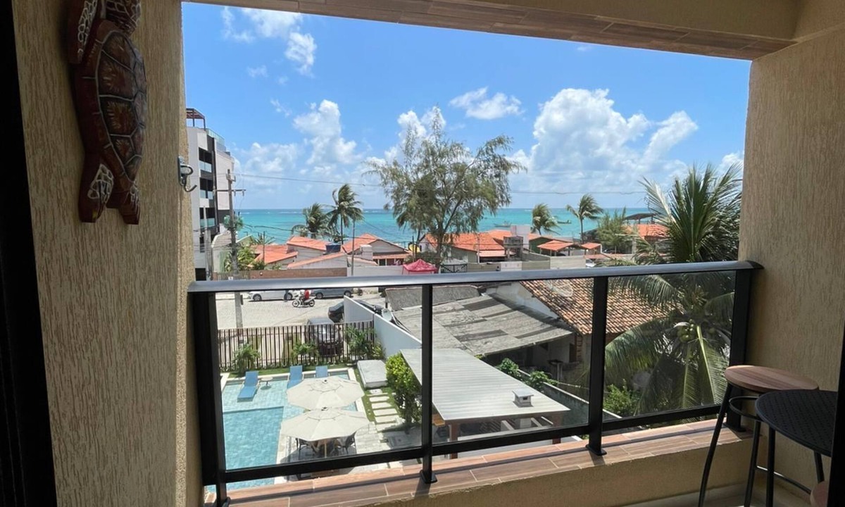 Tamandare Apartment | With ocean views, prime location, and hotel-quality amenities: swimming pools.