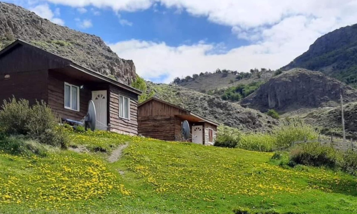El Chalten Cabin | Wonderful Cabin With Mountain Views, Ideal for a Group of Friends!