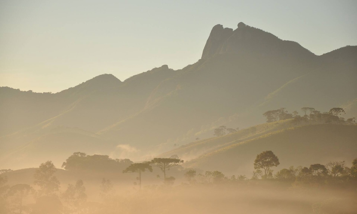 Mirantao House | Wonderful site in Mauá with waterfall and lush nature. Full privacy