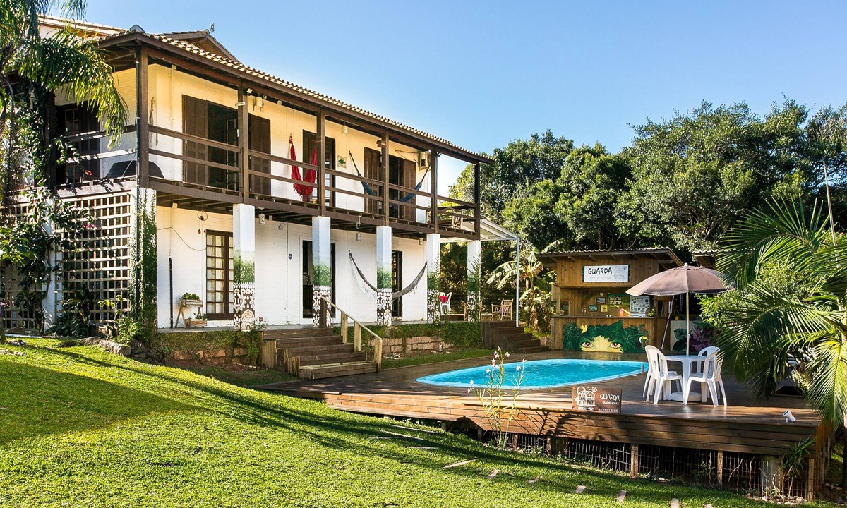 Pinheira House | YOUR HOUSE ON GUARDA DO EMBAÚ BEACH