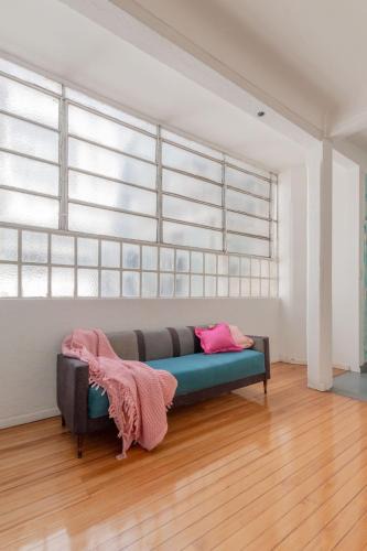 Balvanera Apartment | ZAYA, amplio semipiso con balcón, ubicación ideal