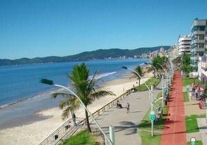 Apt. cover with great views of the sea front promenade, center.(See rates).