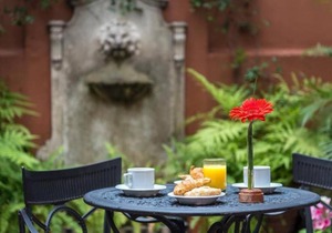 Cool & cozy apartment in Retiro