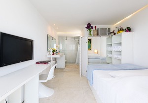 Omar do Rio - V 90/102: Modern 1BDR w/Cinematic View, w / Garage, Pool and Sauna. Fast Internet + Smart TV.