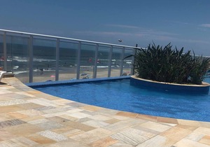 Resort Itanhaém building facing the sea in Centro
