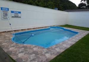verão na praia da armação