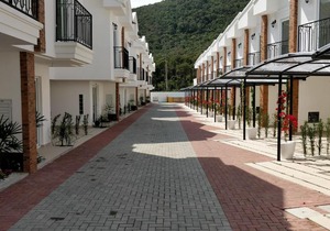 verão na praia da armação