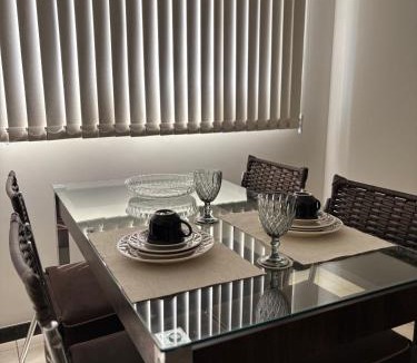 Jardim Panorama Apartment | ÓTIMO, funcional e aconchegante! Todos os Santos!