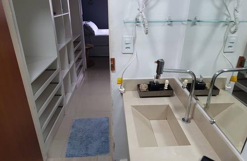 Centro Apartment | 01 Deluxe Suite with walk-in closet