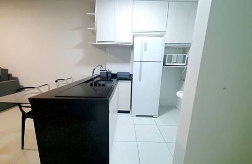 Bigorrilho Apartment | 1 quarto, cheio de estilo, condo club Sky com vaga