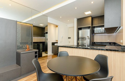 Bigorrilho Apartment | 1 Quarto Luxo, Com Vaga, Ar. Condomínio clube Sky