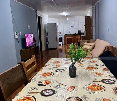 Sao Leopoldo Apartment | 13 - Casa para 10 Pessoas! 3 minutos do centro com churrasqueira