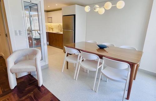 Bigorrilho Apartment | 2-bedroom, 2-bathroom garden apartment in Parque Barigui with garage.