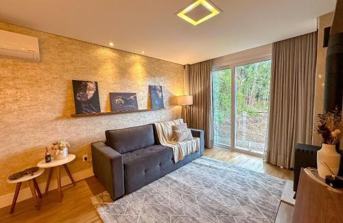 Tirol Apartment | 2 dormitórios na Av das Hortênsias - Gramado