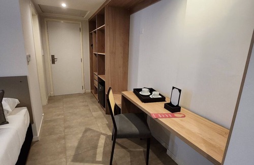 Rio Cuarto Hotel | 2 Modern Rooms With Pool Free Breakfast And Parking Near Local Attractions