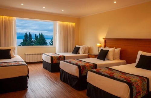 San Carlos de Bariloche Hotel | 2 Quadruple Rooms with Lake View | Free Breakfast & Indoor Heated Pool