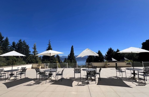 San Carlos de Bariloche Hotel | 2 Quadruple Rooms with Lake View | Free Breakfast & Indoor Heated Pool
