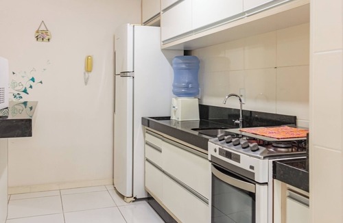 Castelo Branco Apartment | 2 quadras do Mar em Meia Praia, Itapema AM2990