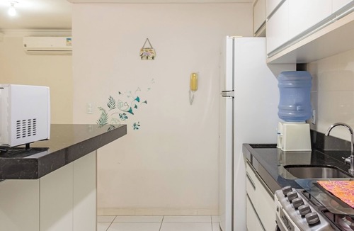 Castelo Branco Apartment | 2 quadras do Mar em Meia Praia, Itapema AM2990
