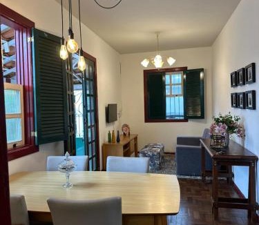 Santa Barbara House | 2 Quartos-casa toda-50 M área central e histórica