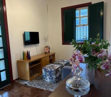 Santa Barbara House | 2 Quartos-casa toda-50 M área central e histórica