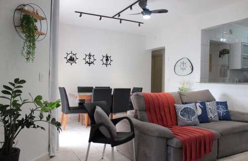 Guilhermina Apartment | 2 Quartos com Varanda sendo 1 Suíte, Cozinha completa, Vista Mar - Condomínio Frente Mar, Lazer completo com Piscina coberta e aquecida, Estacionamento, Portaria 24h - Apto indicado para Grupos, Famílias e Hóspedes a Trabalho, Praia da Guilhermina