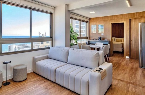Barra Apartment | 2 suites on a high floor in Barra with ocean view