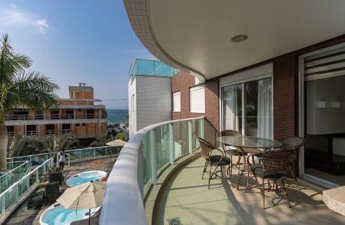 Centro Apartment | 205-A Boulevard - 50m from the beach & Front Avenue - Luxury Condominium - Heated Swimming Pool - Jacuzzi - 24h Concierge