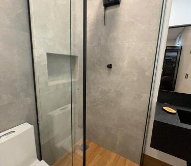 Lavras Apartment | 2Studio aconchegante no coração da cidade
