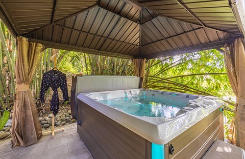 Jaco Villa | 3 Magical Tropical Villas 2 Pools & Jacuzzi, Jaco Beach, up tp 35 guests