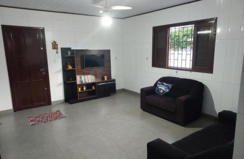 Balneario Arroio do Silva House | 3 quartos 3 camas de casal, piscina, 450 do mar venha com sua família desfrutar
