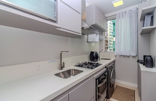Barra Sul Apartment | 30 steps from the sand - Top location in BC. Close to everything!