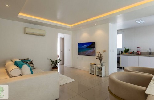 Centro Apartment | 300m from the sea, 3 Suites, 2 Garages