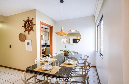 Castelo Branco Apartment | 3BR apt w/balcony, 150m to sea Meia Praia EIS305