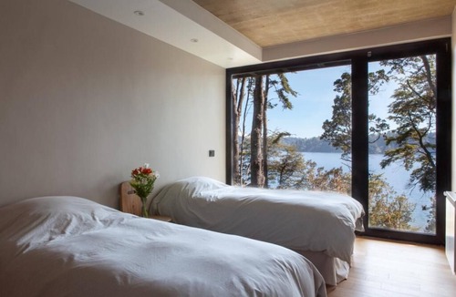 Villa Catedral House | 4 bedroom modern lake house with stunning views