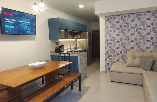 Jabaquara House | 4 en-suites,pool, BBQ, beach front, 14 people, 1.3km from old center