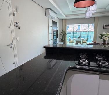 Quatro Ilhas Apartment | 4 ILHAS, 2 SUITES, 2 GARAGENS