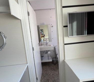 Quatro Ilhas Apartment | 4 ILHAS, 2 SUITES, 2 GARAGENS