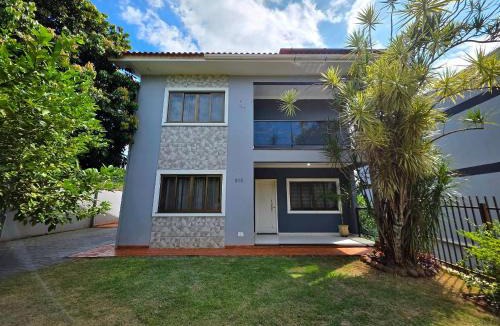Vila Yolanda House | 4 quartos com lazer, 15 min das Cataratas.