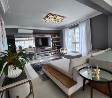 Andorinha Apartment | 4 suítes com vista mar na Meia Praia