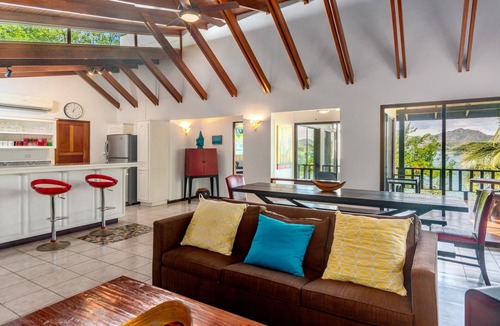 Playa Flamingo Condo | 5-BD Beachfront, Ocean-View Hillside Home