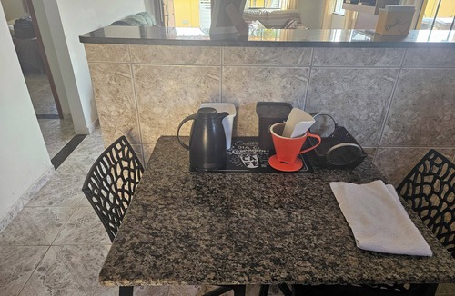 Rio das Ostras House | 5 minutes from the beach, 24-hour security, Wi-Fi, AC, BBQ, Garage