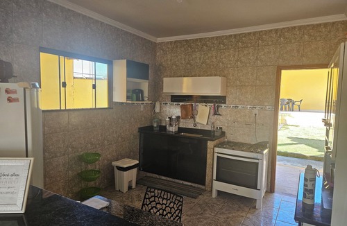 Rio das Ostras House | 5 minutes from the beach, 24-hour security, Wi-Fi, AC, BBQ, Garage