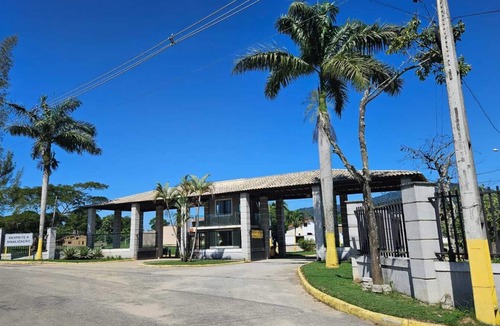 Rio das Ostras House | 5 minutes from the beach, 24-hour security, Wi-Fi, AC, BBQ, Garage