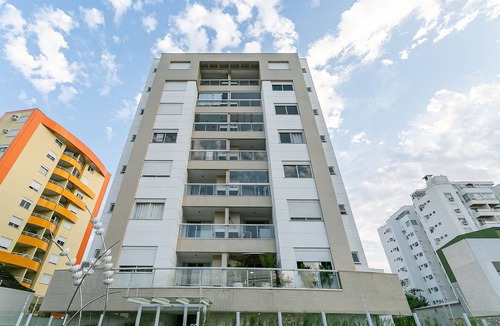 Trindade Apartment | 50" Smart TV | 500 meters from UFSC #TRINA03D